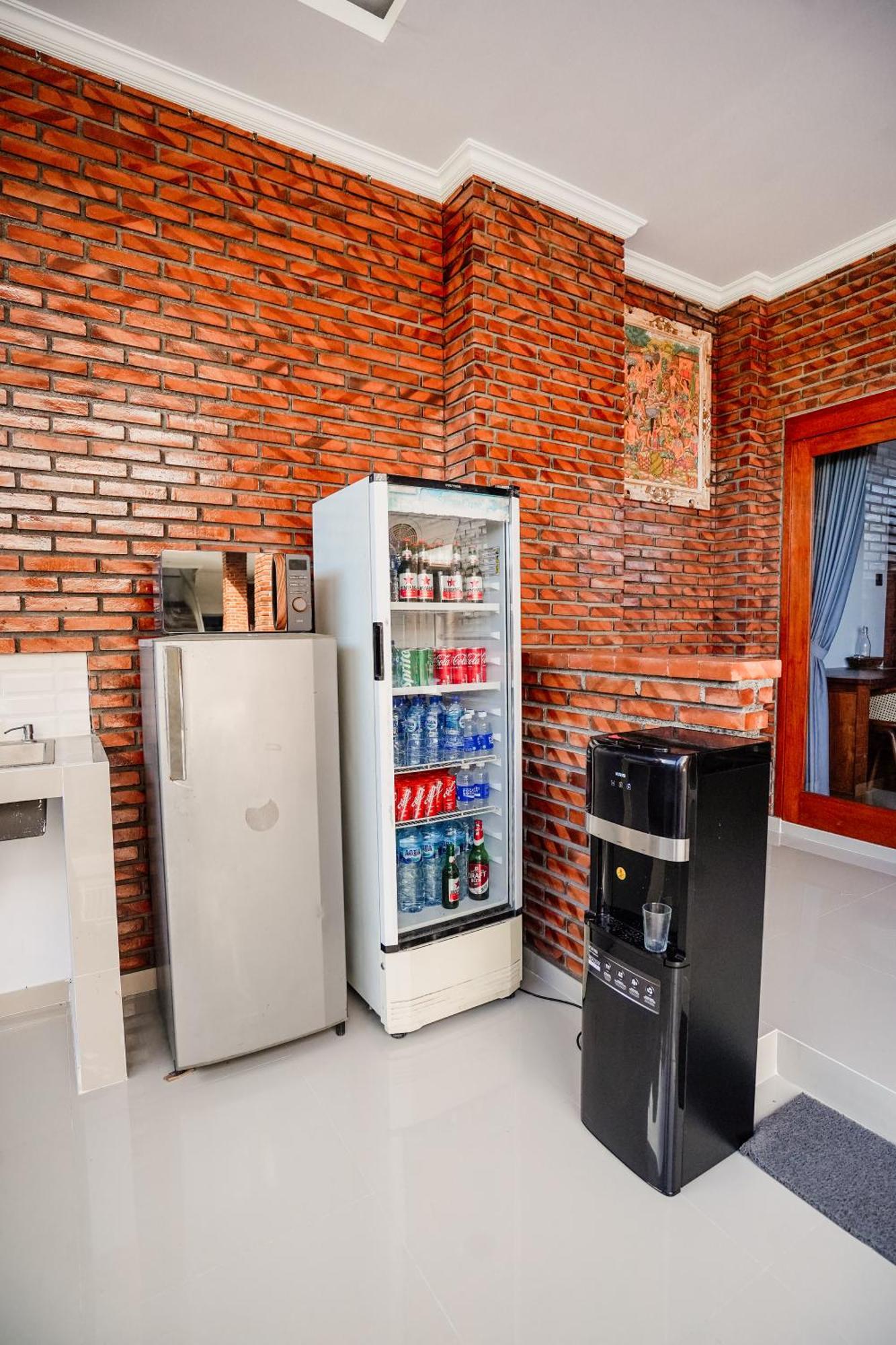 Pondok Yogi Guest House Canggu Exterior photo